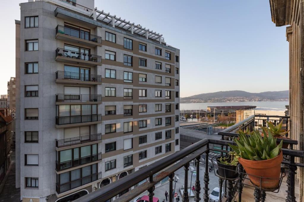 Bonito Piso Con Vistas, Centrico, Acogedor Apartment Vigo Bagian luar foto