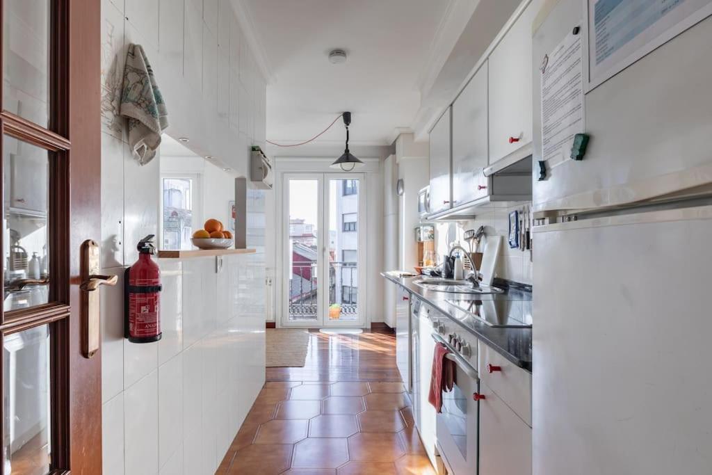 Bonito Piso Con Vistas, Centrico, Acogedor Apartment Vigo Bagian luar foto