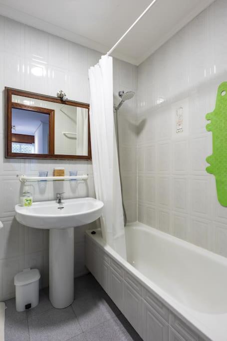 Bonito Piso Con Vistas, Centrico, Acogedor Apartment Vigo Bagian luar foto